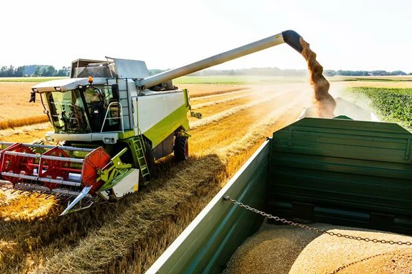 Combine Harvester Prices in South Africa Rise 8% to $233K per Unit